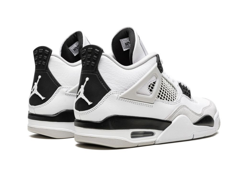 Air Jordan 4 Retro
